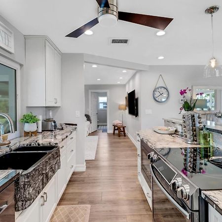 Inviting Lakeview Home L Pool L Close To Beaches 마르코 아일랜드 외부 사진